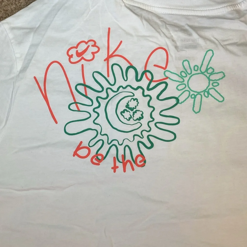Nike “Daydreamer” Loose Fit Graphic Tee - Picture 5 of 8